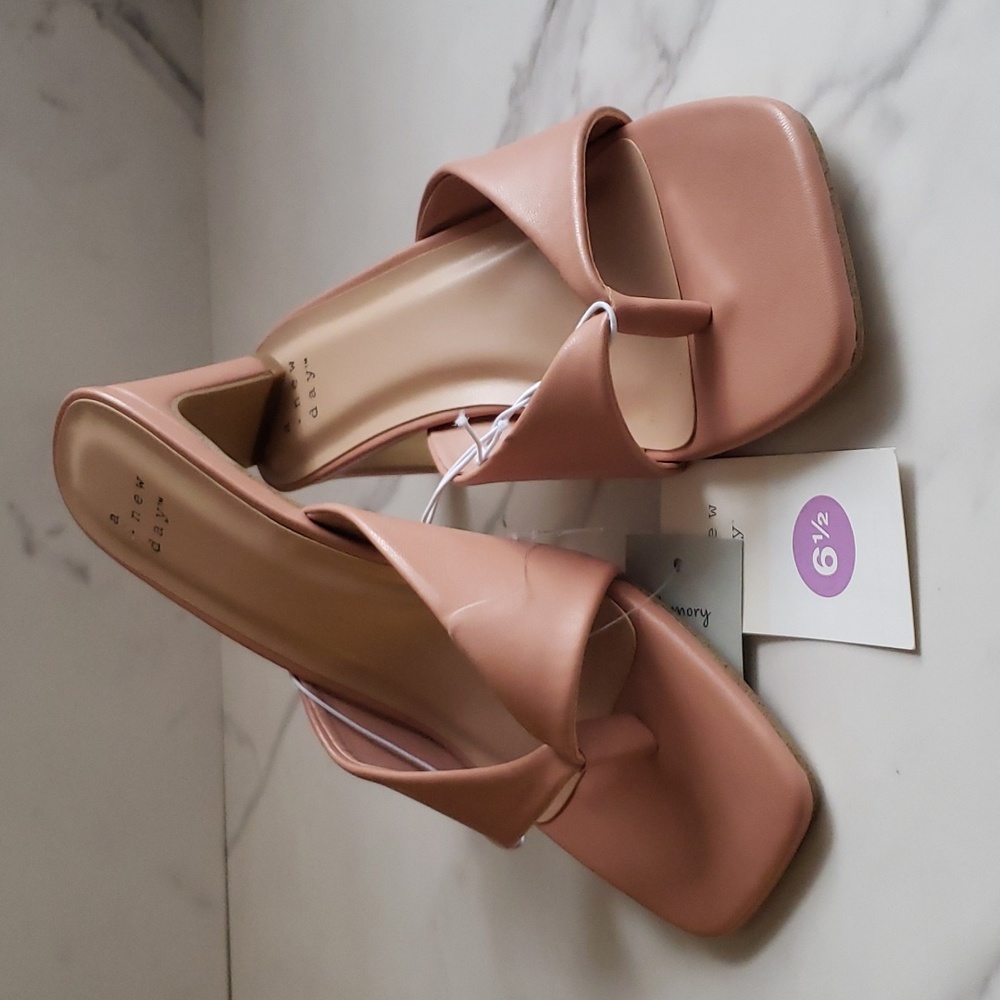 A New Day Annette Heeled Sandals in Taupe Size 6.5